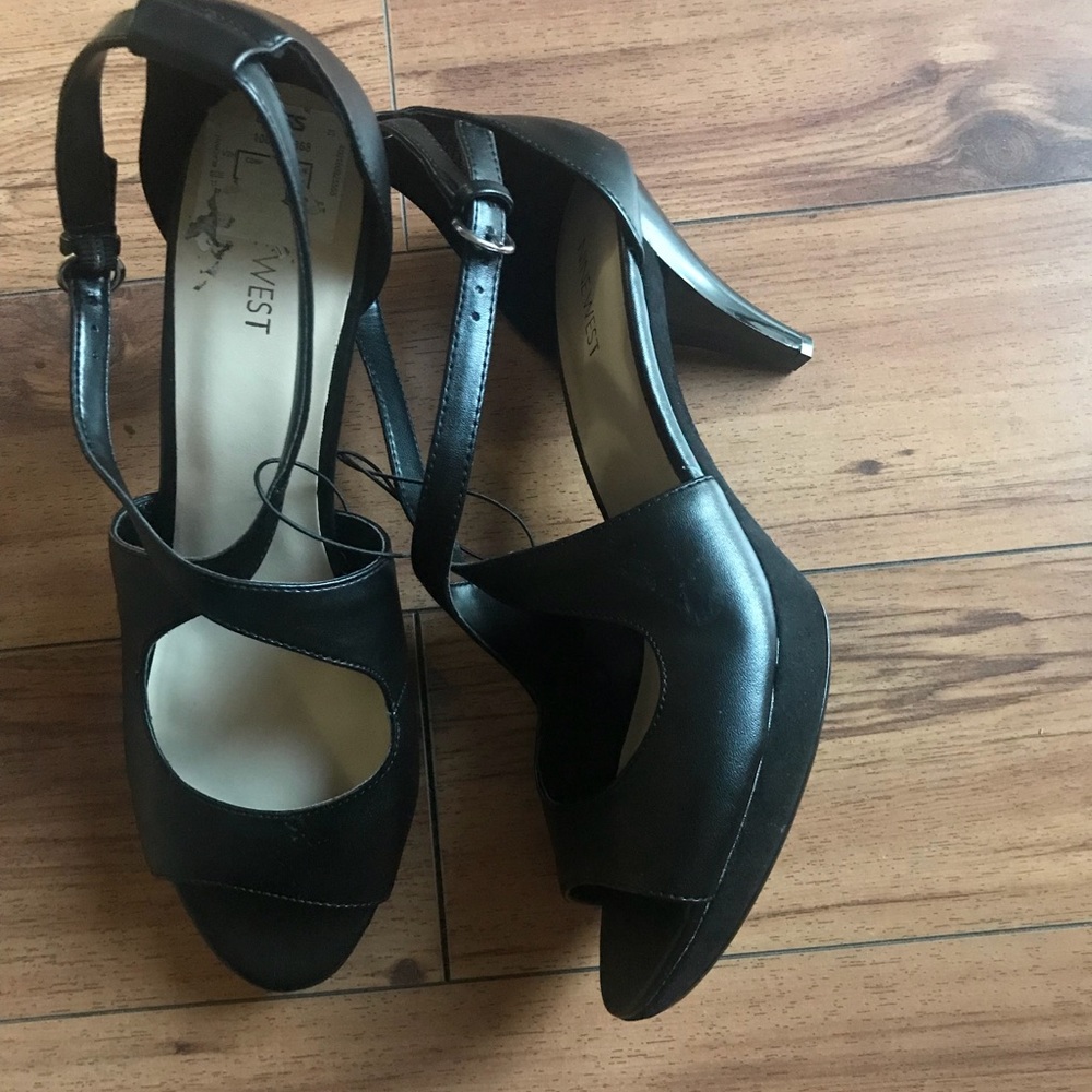NEW NINE WEST HEELS SIZE 11